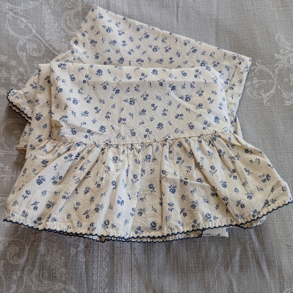 Ralph Lauren calico blue and white floral pillows cases w/ ruffles - Picture 6 of 6